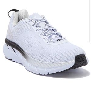 ISO HOKA CLIFTON 5 SIZE 7.5-8